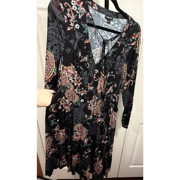 Torrid Sz 0 (12) Paisley Black/Red Long Sleeved V Neck Fit and Flare Dress - Picture 7 of 10